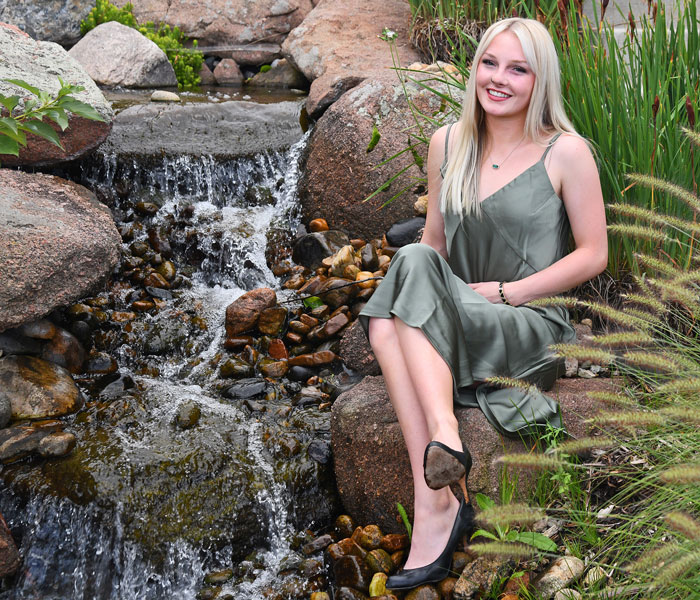 senior portraits girl by river